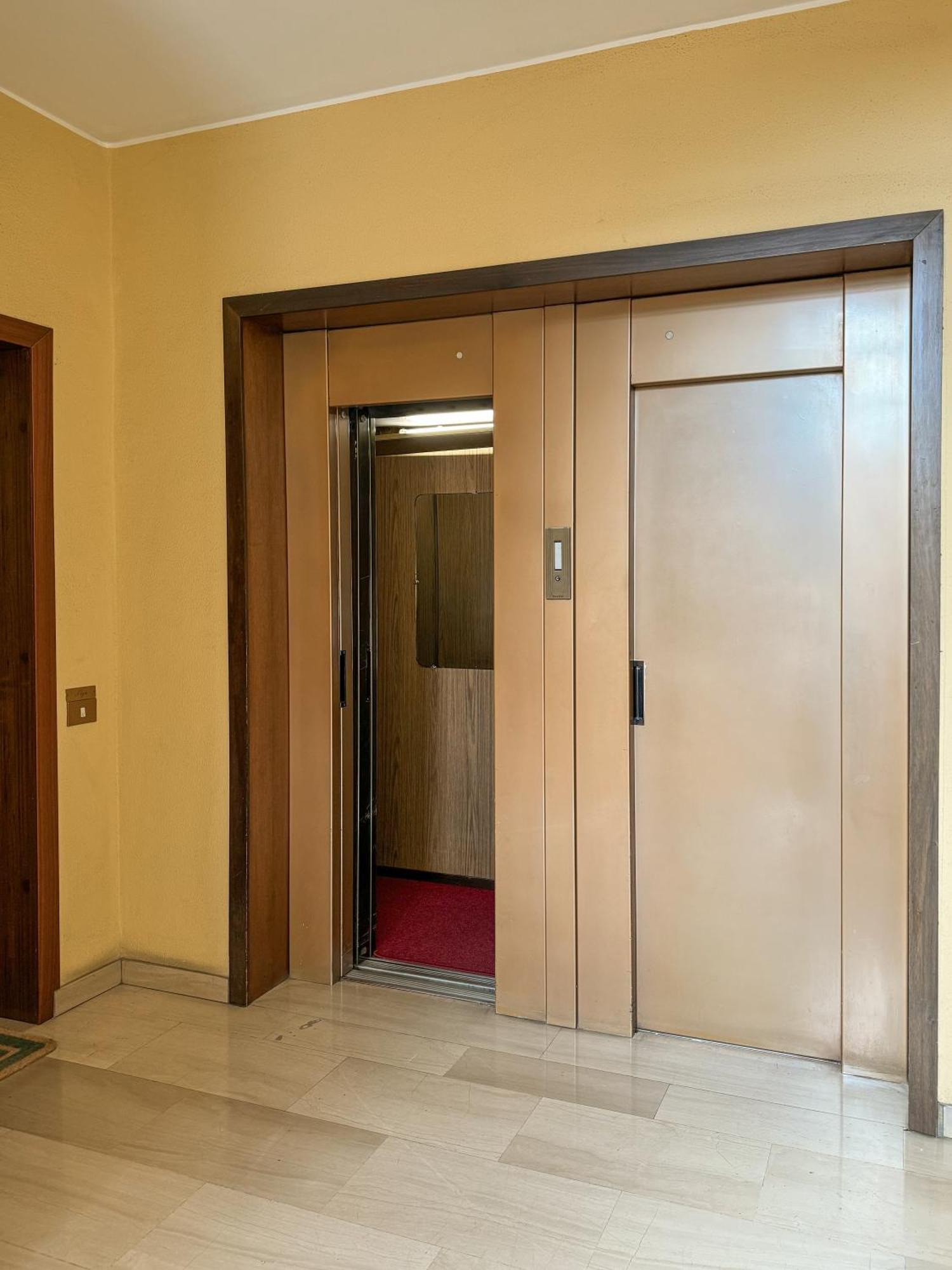 Free Parking - 5 Star - Sauna Luxury Apartment Milan Exterior photo